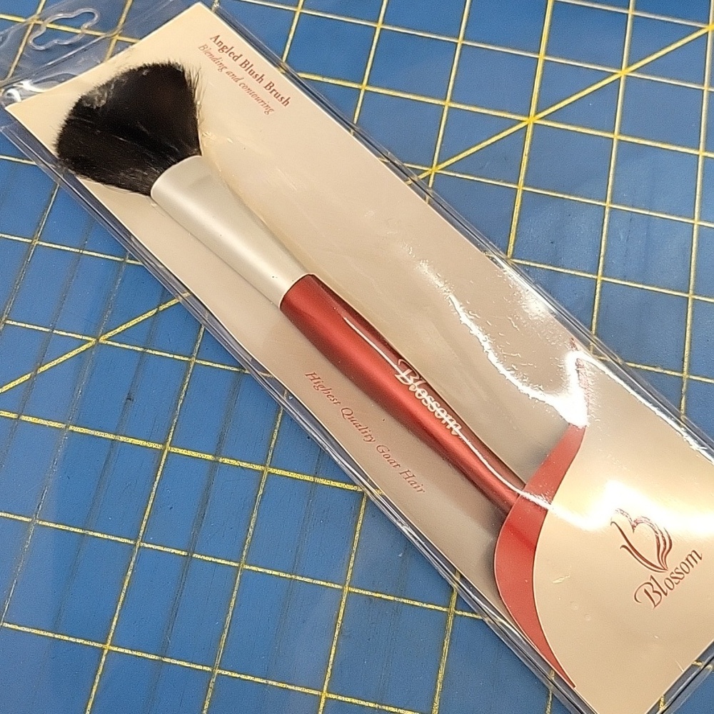 Blossom Red Handled Angled Blush Brush New in Package